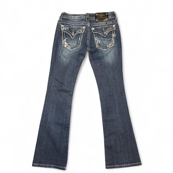 Miss Me Signature Bootcut low rise embellished flap pocket Jeans Size 26 - Picture 2 of 8